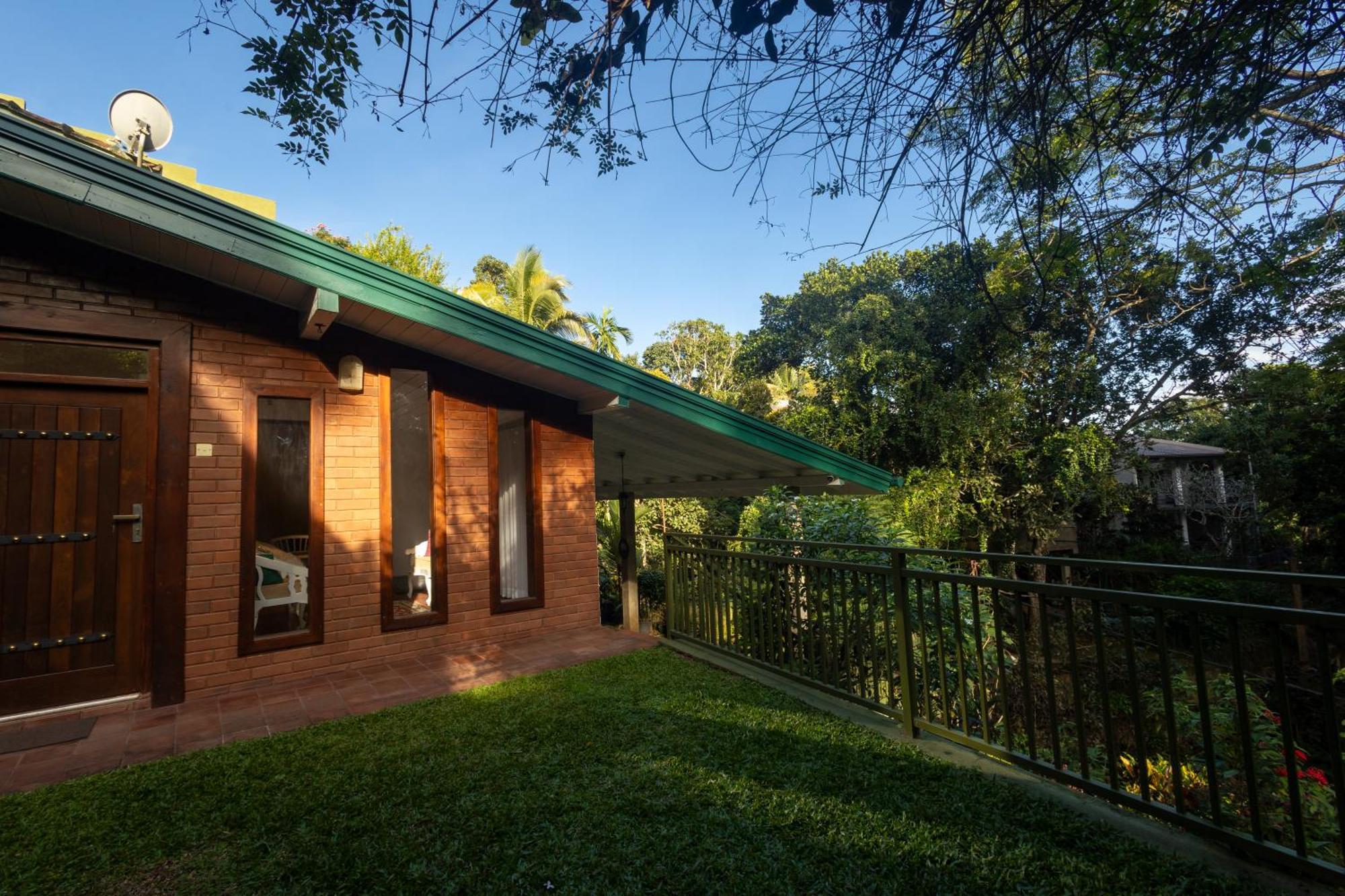 Greenwood Edge Kandy Exterior photo